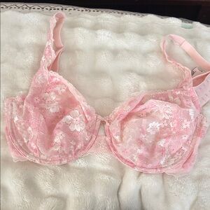 BNWT Victoria’s Secret body by Victoria 36G pink lace bra